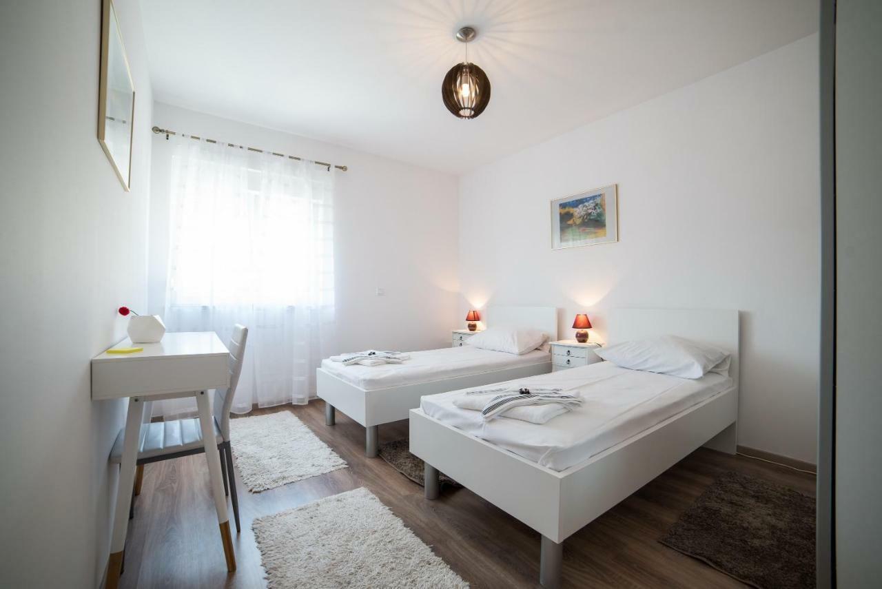 De Luxe Apartment Mediteran 2**** Zaton  Exteriör bild