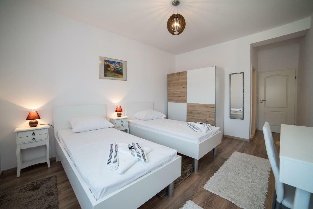 De Luxe Apartment Mediteran 2**** Zaton  Exteriör bild
